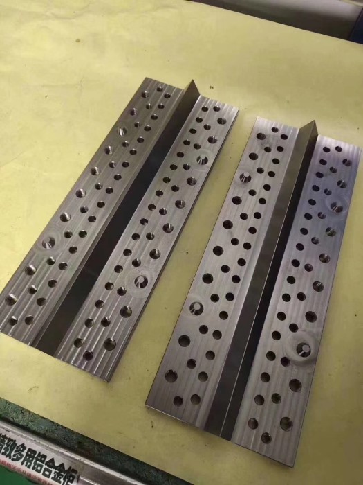 供應(yīng)口罩用熔噴布模具成品訂貨，現(xiàn)貨，噴孔0.25，長300mm